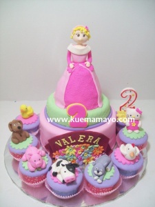 little princess cake  an cupcake